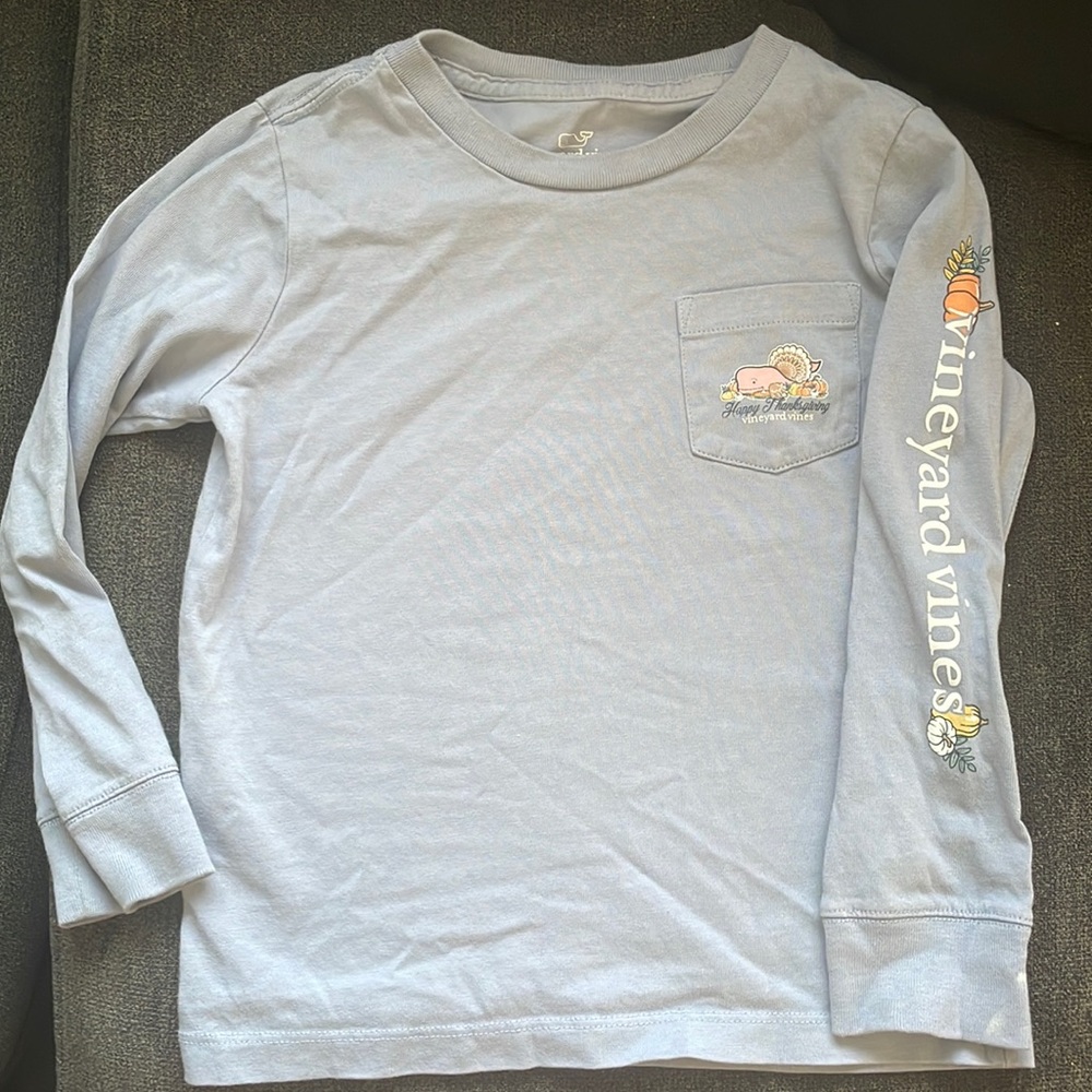Vineyard vines seasonal t-shirt